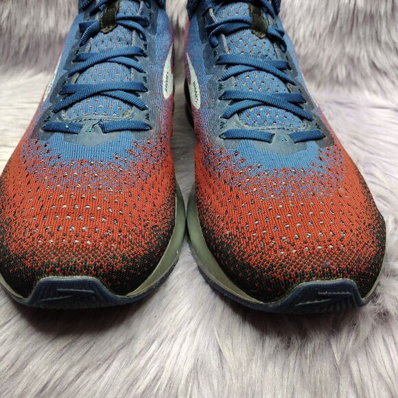 Athletic_Shoes